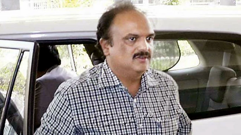 पंकज भुजबल 'मातोश्री' में, बढ़ी राजनीतिक हलचल