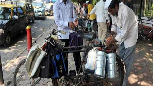 प्रिंस हैरी की शादी में इस तरह से शिरकत करेंगे मुंबई के डब्बेवाले