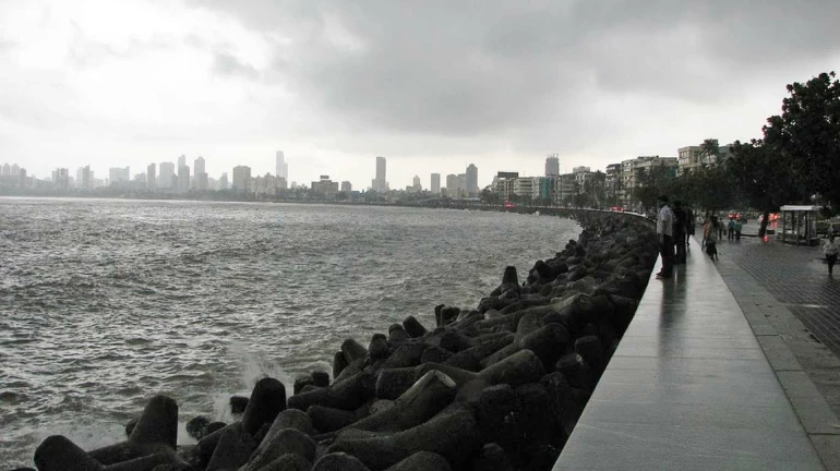 Mumbai Experiences Light Showers on Sunday