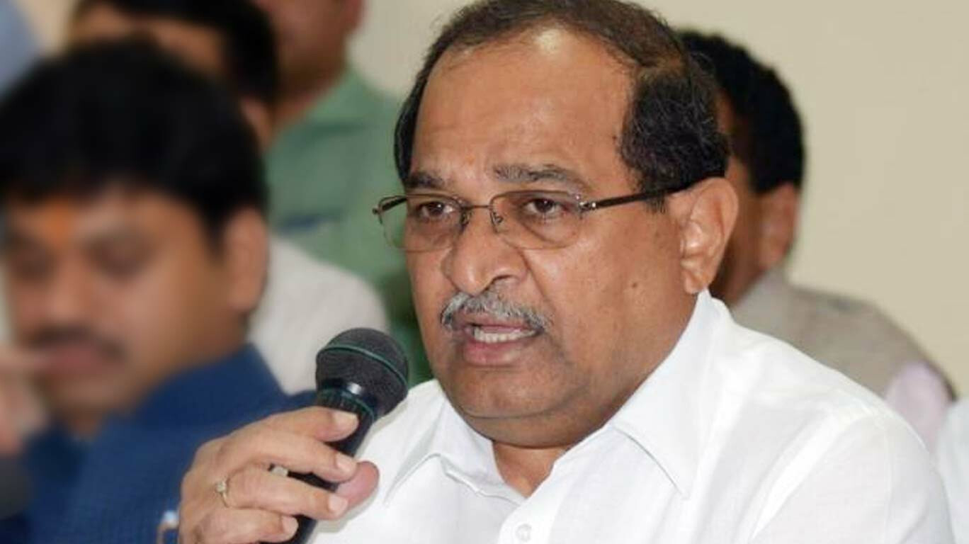 Modi govt permits import of Pak sugar, leaves Oppn bitter Modi govt permits import of Pak sugar, leaves Oppn bitter