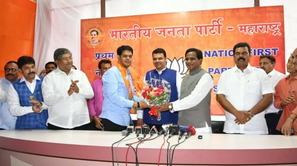 निरंजन डावखरेंचा भाजपात प्रवेश, राष्ट्रवादीला धक्का