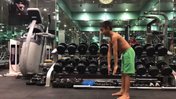 युवा भारत को अजय देवगन के बेटे युग का चैलेंज, इनके स्टंट कर देंगे हैरान