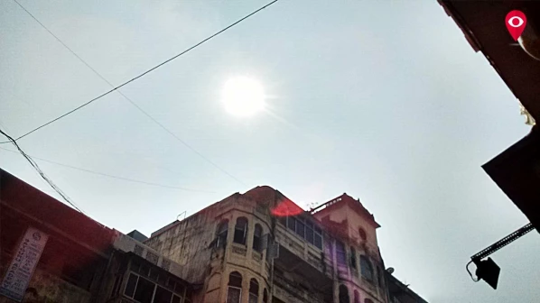 High humidity levels causes distress to Mumbaikars