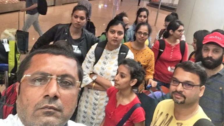 जेट एअरवेजचे १५८ प्रवासी मुंबई विमानतळावर अडकले