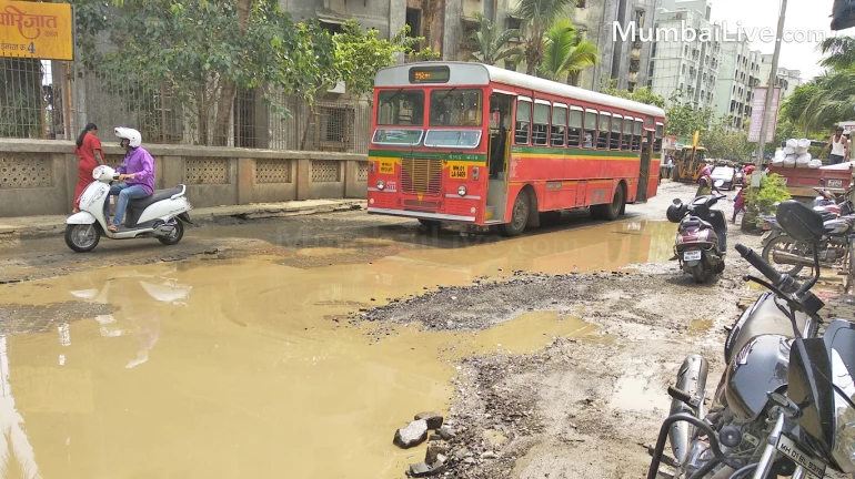 प्रतिक्षानगरच्या रहिवाशांना खड्डेमुक्तीची प्रतिक्षा!