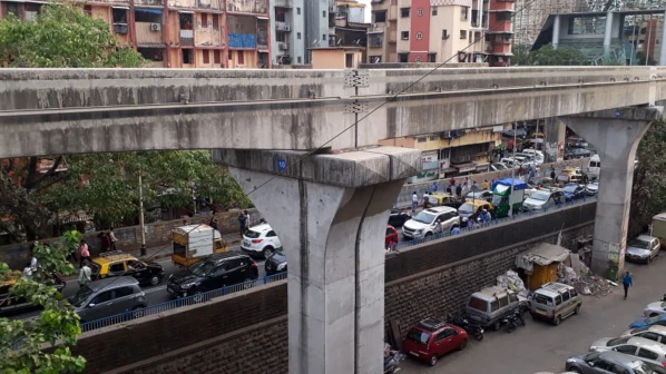 करी रोड, एल्फिन्स्टन पूल 'वन वे'वरुन शिवसेनेचं आंदोलन