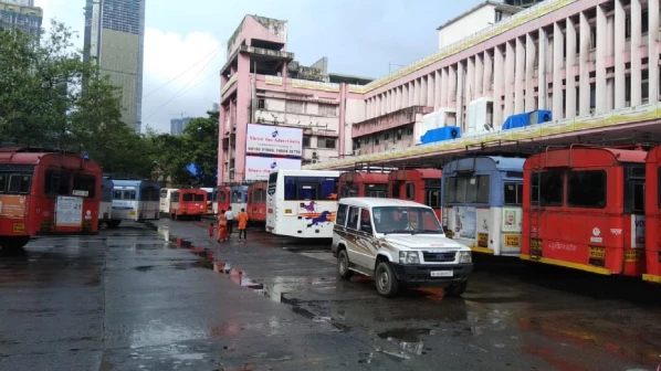 एसटी कर्मचाऱ्यांच्या संपाने प्रवाशांचे हाल