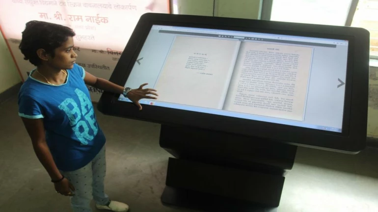 Thane’s oldest library installs a digital kiosk to engage the readers