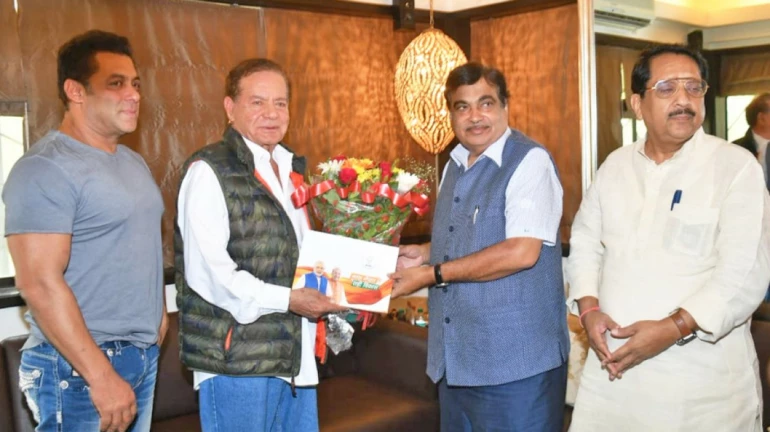 Sampark Abhiyaan: Nitin Gadkari meets Salman, Salim Khan