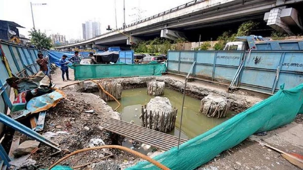 Three-year-old girl dies in a pit dug for Metro VII