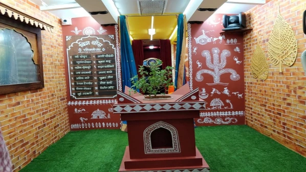 ‘बिग बॅास’चं घर, चाहत्यांच्या दारी!