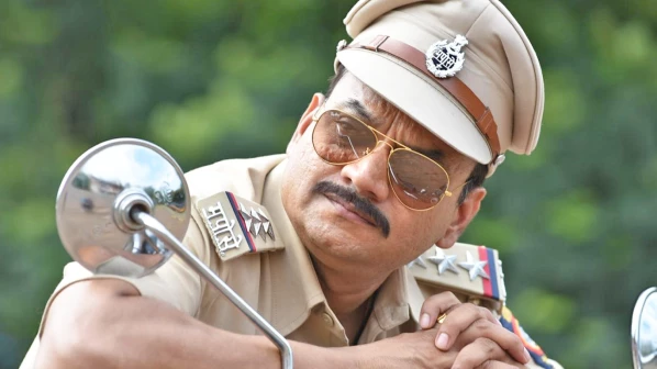 मंगेश देसाईनं घेतलं पोलिसांचं ट्रेनिंग!