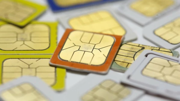 Cyber fraudsters con man for ₹61,000 by swapping SIM card