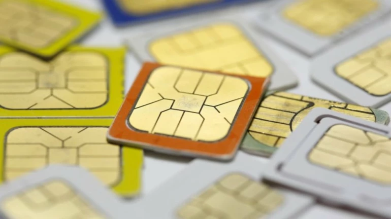 Cyber fraudsters con man for ₹61,000 by swapping SIM card
