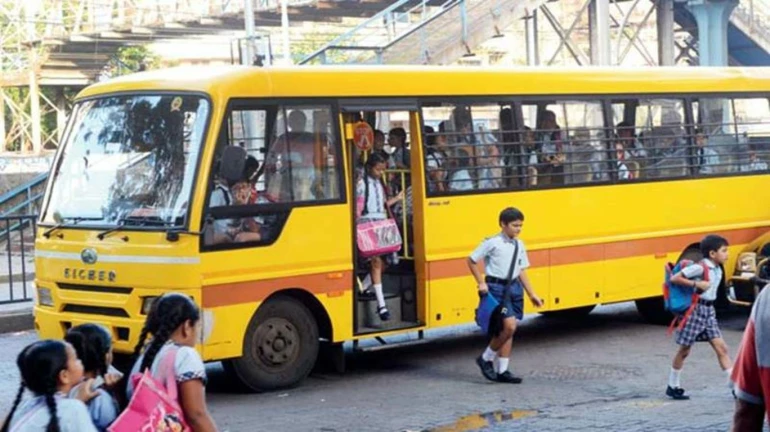 मुंबई के स्कूल फिर से खुले,छात्रों के लिए बसों की कमी