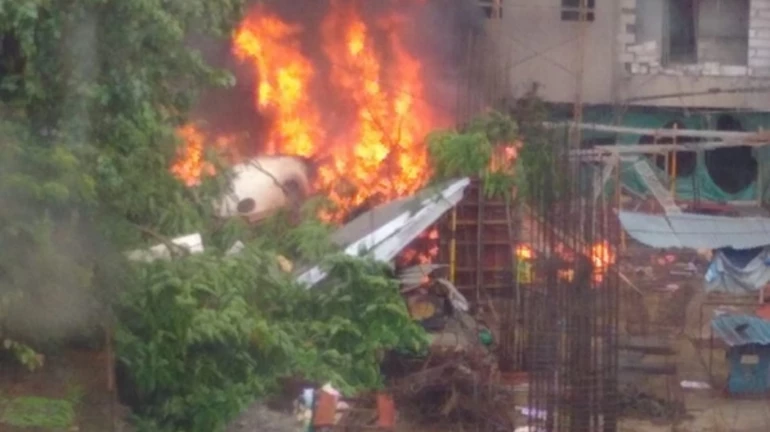 Chartered Plane Crashes In Ghatkopar; Five dead including pilot
