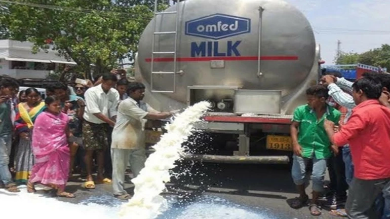 Will stop milk supply to Mumbai post-July 16: MP Raju Shetti