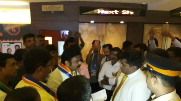 मनसे की चेतावनी का असर,कांदिवली के इन तीन सिेनेमाघरों मे ले जा सकते है घर का खाना!