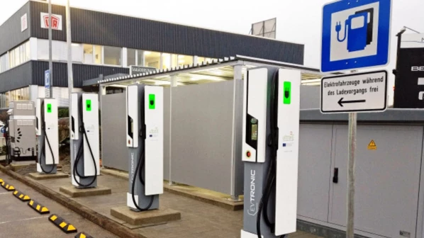 मुंबई-नागपूर मार्गावर 50 ई-चार्जिंग स्‍टेशन