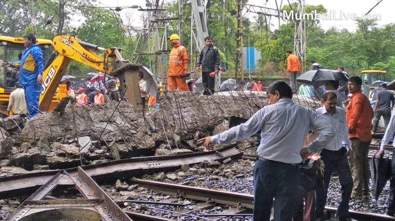 Andheri Bridge Collapse: BMC had paid the estimated cost of repair to the WR in 2011