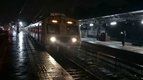 Andheri bridge collapse: WR restored but trains running 20-25 minutes late