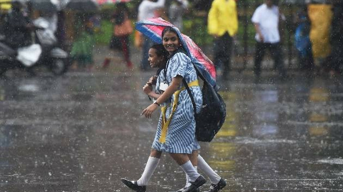Mumbai Rains: मुंबईत 2 दिवस मध्यम पावसाचा IMDचा अंदाज