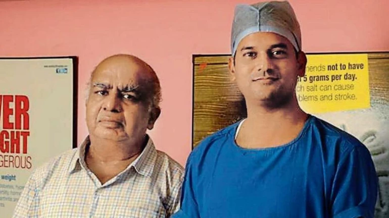 Mira Road surgeon removes 1.7kg gallbladder cyst; likely to have set a world record