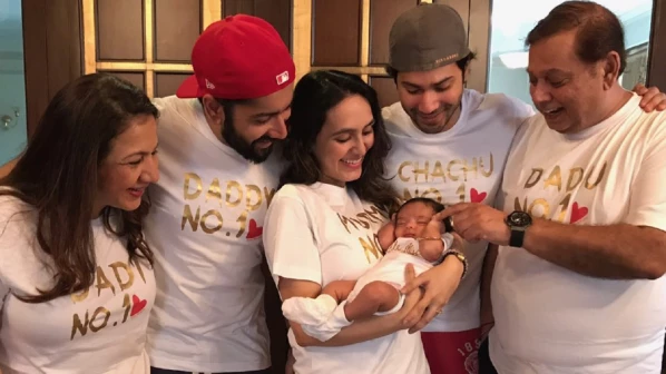 वरुण धवन बनें ‘चाचू नंबर 1', क्यूट भतीजी की शेयर की तस्वीर