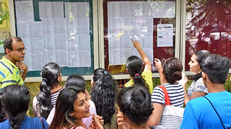 अकरावीच्या प्रवेश प्रक्रियेत बदल, तांत्रिक कारणास्तव दुसरी यादी पुढे ढकलली