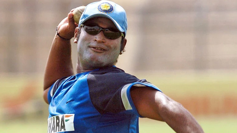 रमेश पोवारवर भारतीय महिला क्रिकेट संघाच्या हंगामी प्रशिक्षकाची जबाबदारी