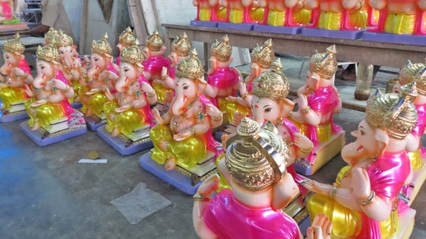 जीएसटी और प्लास्टिक बंदी से फीका पड़ेगा गणेशोत्सव?