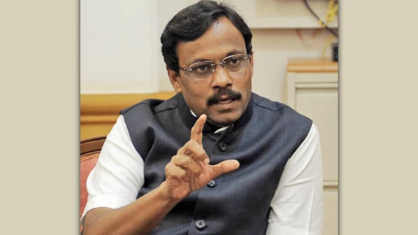 पहली कक्षा में प्रवेश के लिए बच्चों की उम्र 6 साल- तावड़े