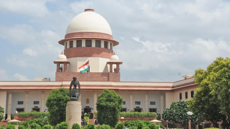 खड्ड्यांवरून सुप्रीम कोर्टाने सरकारला पुन्हा सुनावलं