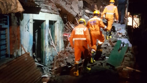 भिवंडी में इमारत गिरी, 1 व्यक्ति की मौत!