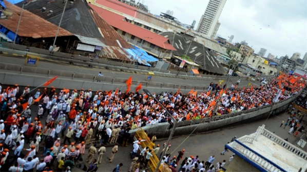 Marathi Kranti Morcha suspended after a day of protest