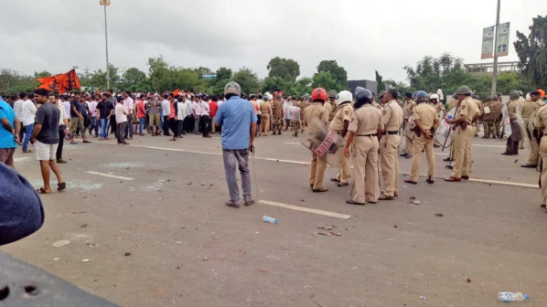 Mumbai Bandh: Police arrest 447 violent protestors