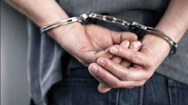 दुकानांवर दरोडा टाकणाऱ्या सराईत आरोपींना अटक