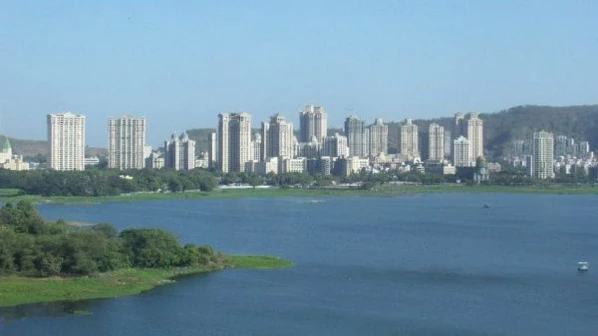 मगरींच्या तलावात जलक्रीडा?