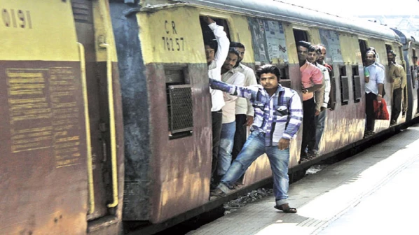 आरपीएफ कर रही कड़ी कार्रवाई , इस साल 225 स्टंटबाजों पर हुई कार्रवाई