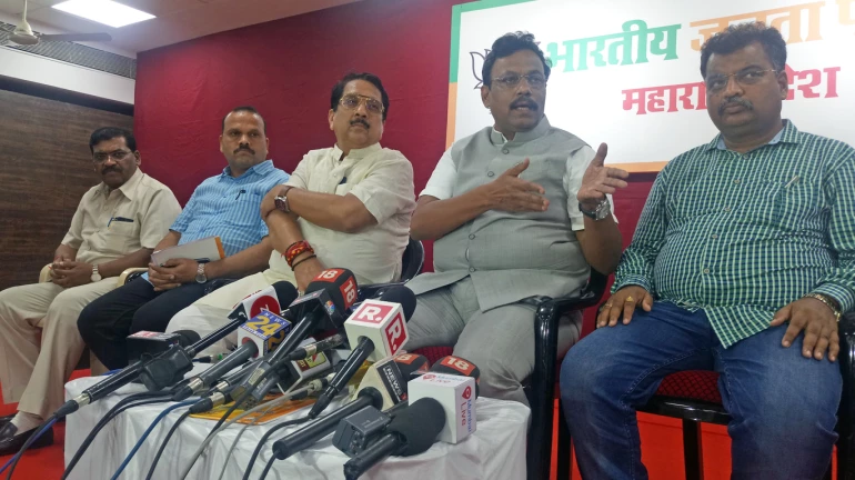आंदोलकांना सरकारची भूमिका समजावून सांगा, मुख्यमंत्र्यांचे आमदारांना निर्देश