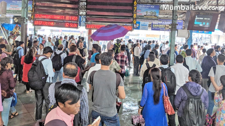 Free Internet: Commuters' favourite on Mumbai's Railway stations