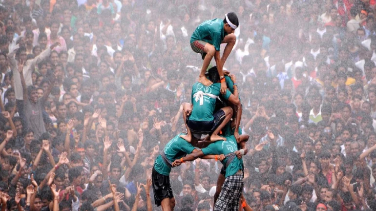 dahi handi festival: यंदा थर लागणार नाहीत, दहीहंडीवर करोनाचं सावट