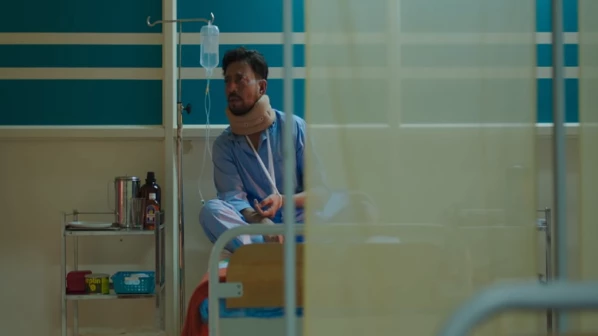 इरफान खान ने कहा - जी करता है बोर्ड टांग लूं कि मैं मरनेवाला हूं