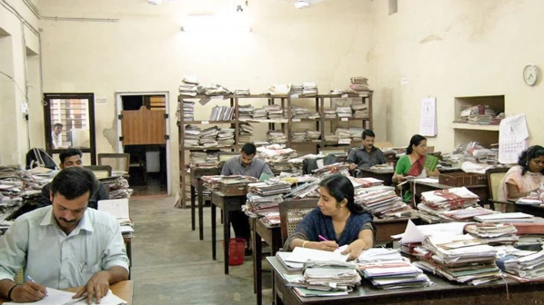 सरकारी कर्मचारी मंगळवारपासून संपावर