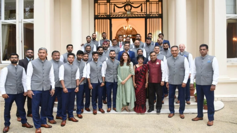 First Lady of Indian cricket: Twitter users slam BCCI for posting team photo with Anushka Sharma