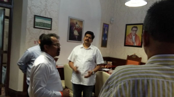 महापौरांनी घेतली समिती अध्यक्षांची झाडाझडती; अचानक दिली भेट