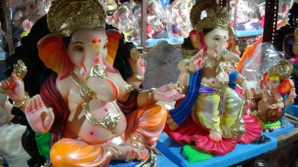राखी और गणेशमूर्ती जीएसटी के दायरे से होंगे बाहर