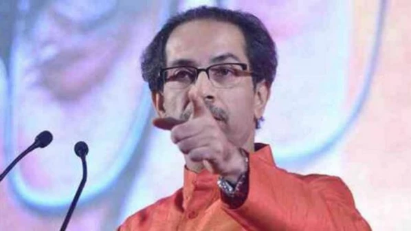 शिवसेना के नेताओं को पार्टी से उद्धव ठाकरे ने किया निलंबित!