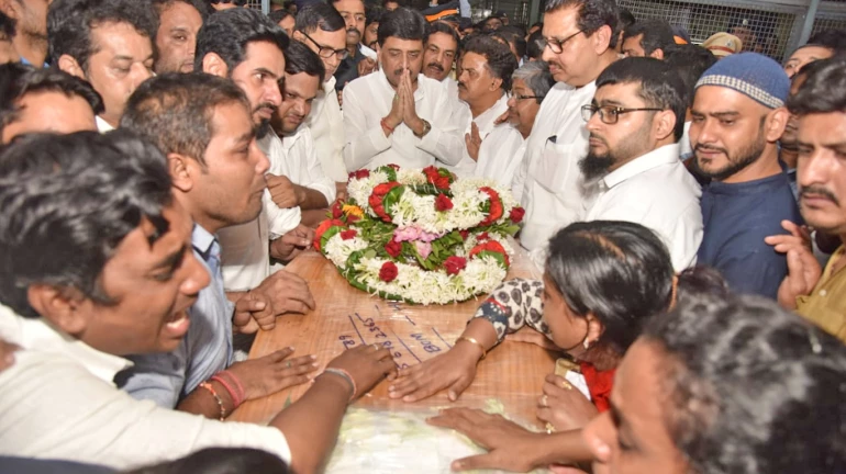 Congress veteran Gurudas Kamat’s last rites with state honours