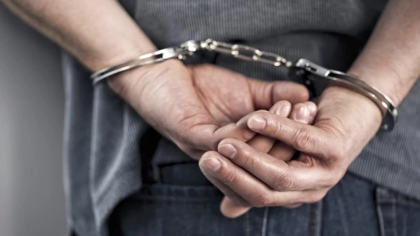 अल्पवयीन मुलीशी लग्न लावून अत्याचार करणाऱ्याला अटक